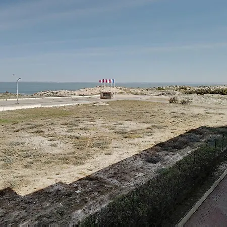 Avec Vue Sur - 1305 *